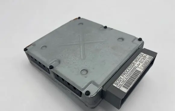 Jaguar XK8 - XKR Central body control module 3W8F14B205AB B001707 LJG2500CA