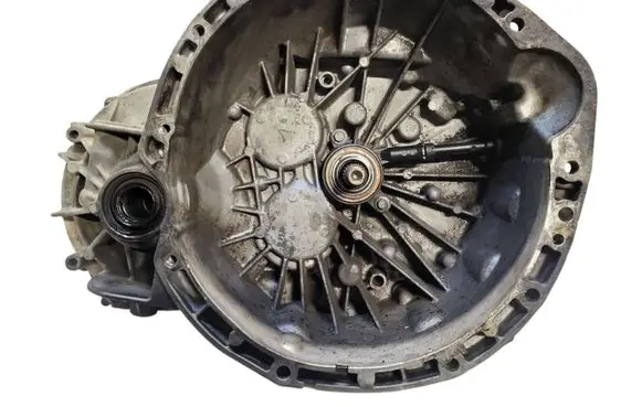 Renault Trafic II (X83) Manual 6 speed gearbox PF6024 C128713 8200956118