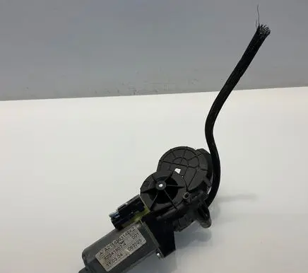 Mercedes-Benz E W211 Seat adjustment motor A2118203142 063525 820418074