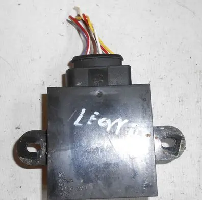Seat Leon (5F) Fuel injection pump control unit/module 5Q0906121F