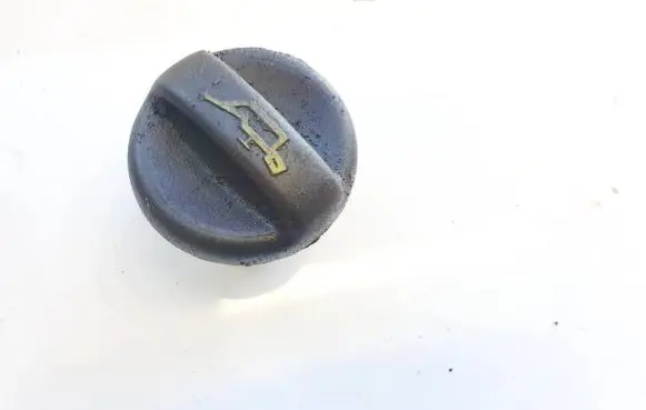 Citroen Berlingo Oil filler cap 9624939680