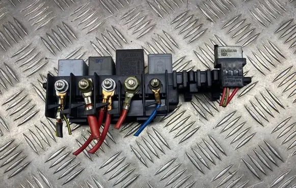 Audi A6 S6 C5 4B Fuse box set 896081000 8L0941822