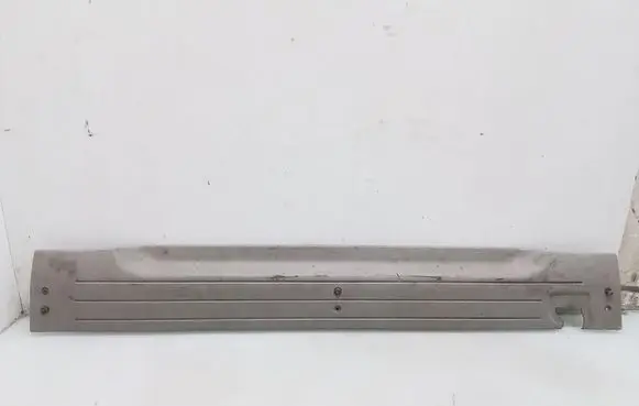 Trunk/boot sill cover protection