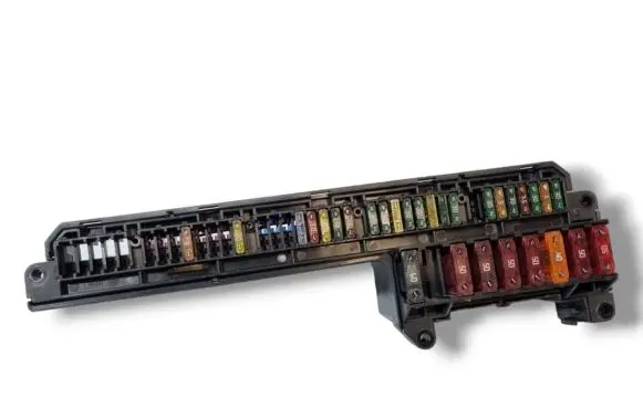 BMW 5 E60 E61 Fuse module 6932452