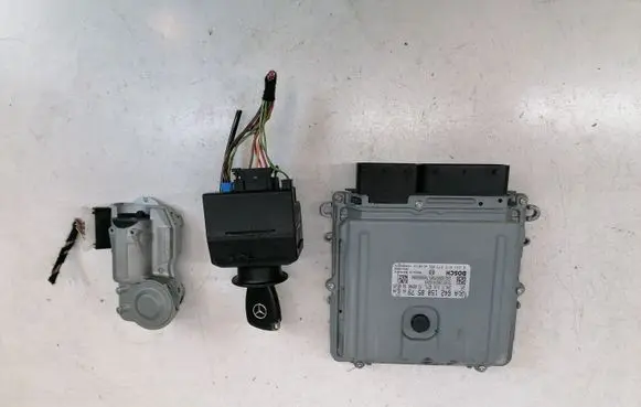 Engine ECU kit and lock set