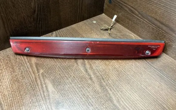 Mercedes-Benz Vito Viano W639 Third/center stoplight 6398260014