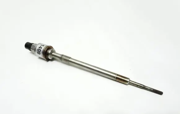 Opel Astra J Glow plug 55579436 0103010904