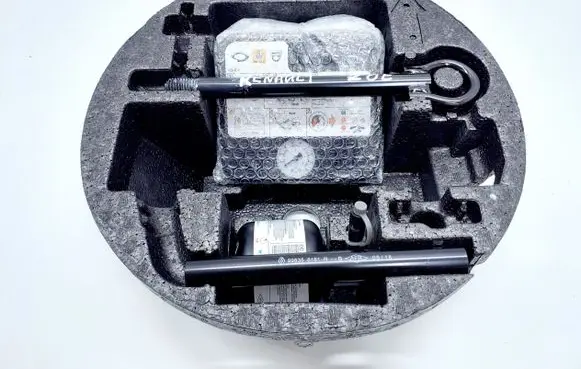 Renault Zoe Tire air pump compressor 997919363R 995358181R