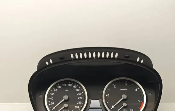 BMW 5 E60 E61 Speedometer (instrument cluster) 6983153 62116983153 110080213