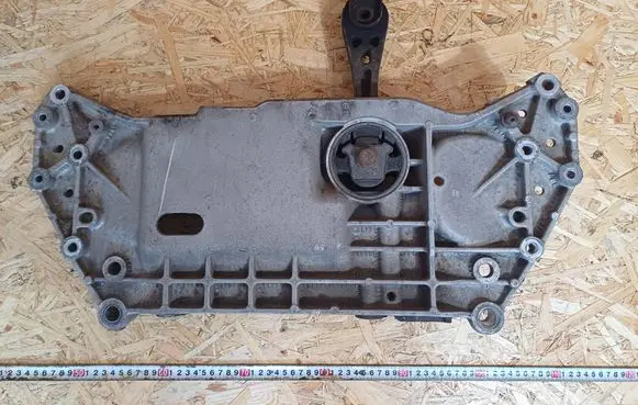 Volkswagen Golf VI Front subframe 1K0199369F