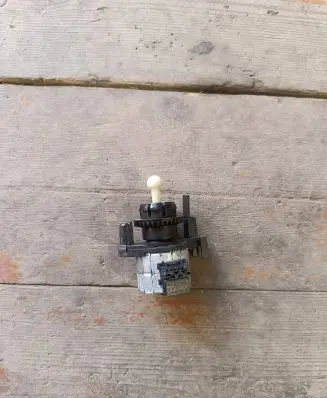 BMW 3 E92 E93 Headlight level adjustment motor 