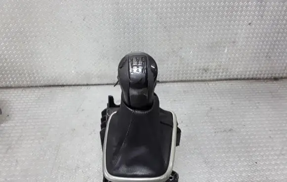 Gear shifter/selector