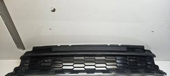 Skoda Kodiaq Front bumper lower grill 565853677A 3200101144