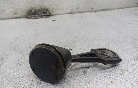 Opel Corsa D Piston with connecting rod