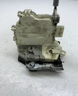 Audi A4 S4 B9 Rear door lock 8X0839016E