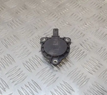 Mercedes-Benz C W204 Turbo solenoid valve A2761560490