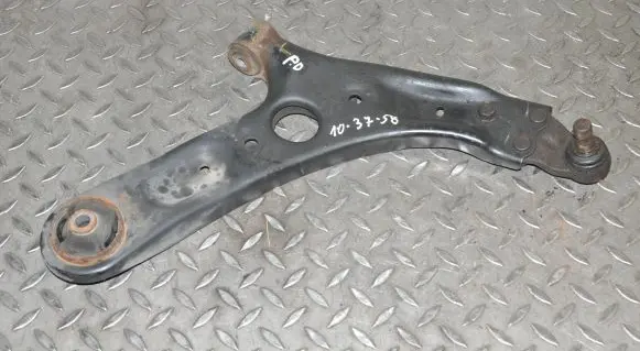 Hyundai i30 Front lower control arm/wishbone