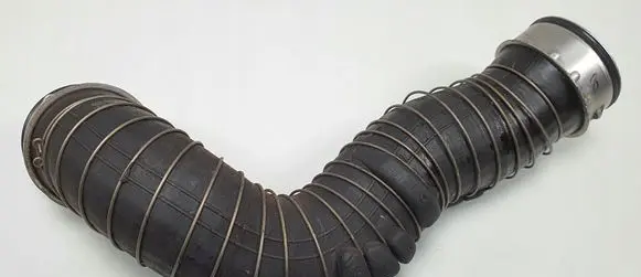 Mercedes-Benz C W203 Intercooler hose/pipe A2035282682
