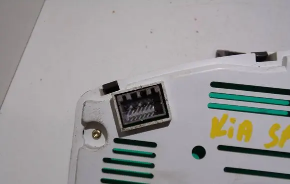 KIA Sportage Speedometer (instrument cluster) 940031F280 C328
