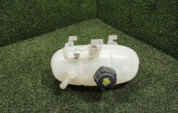 Opel Vivaro Coolant expansion tank/reservoir 217101893R