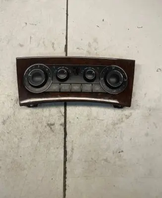 Mercedes-Benz C W203 Climate control unit A2038304085 F011500039
