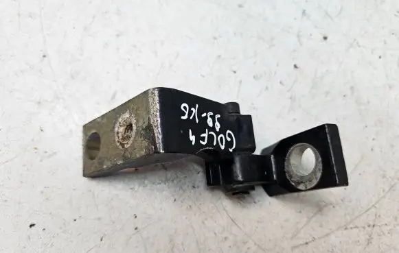 Volkswagen Golf IV Rear door upper hinge