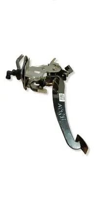 Hyundai Tucson TL Clutch pedal 328022Y050