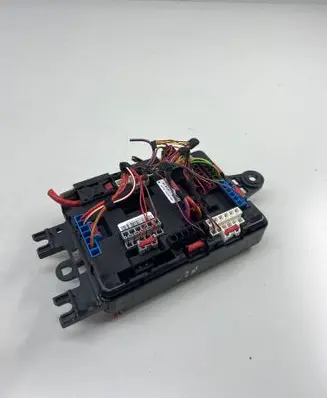 BMW M3 F80 Fuse module 9389070 938907001