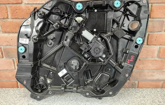 BMW 2 Active Tourer U06 Front door window regulator with motor 5A104C2