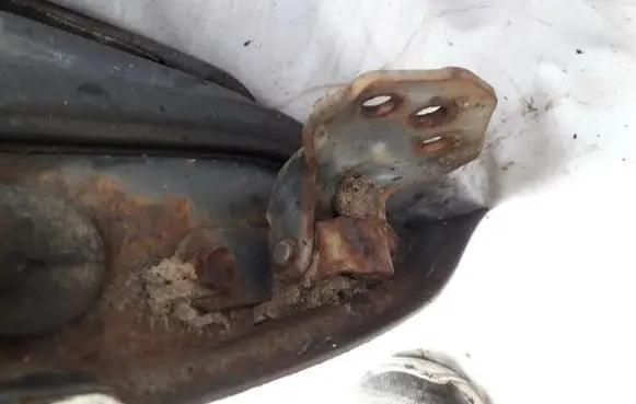 Mazda 626 Front door upper hinge
