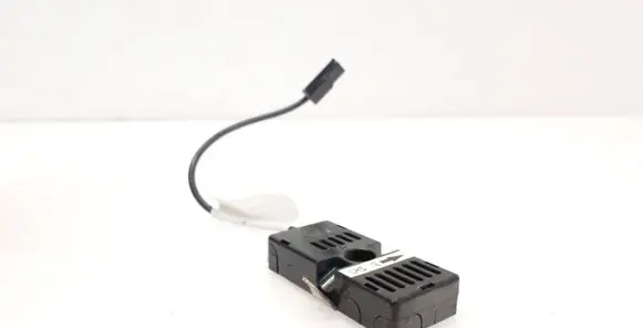 Tesla Model X Aerial antenna amplifier 101200201B A16L0000399