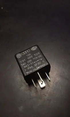 Volkswagen Golf IV Other relay 191955529