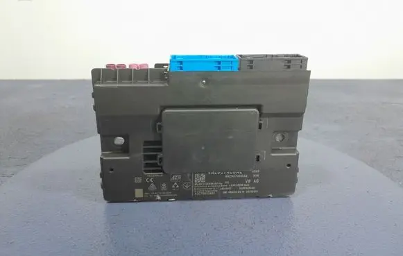 Audi A8 S8 D2 4D Gateway control module 4N2907468AL