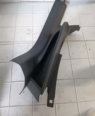 Volkswagen Tiguan Rear seat side bottom trim 5N0868269