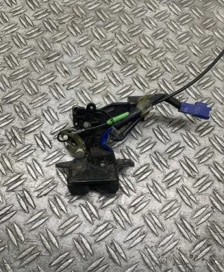 Toyota Corolla E120 E130 Tailgate boot lock/latch motor 