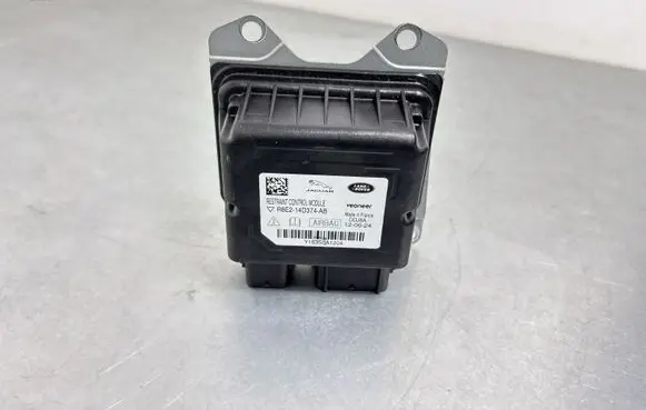 Land Rover Defender Other control units/modules R8E214D374AB