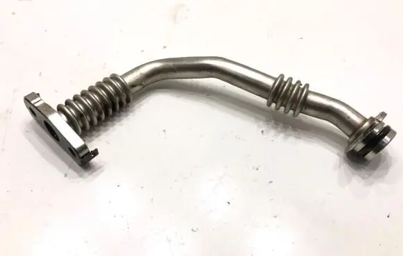 Volkswagen T-Roc Turbo turbocharger oiling pipe/hose 04L145736E