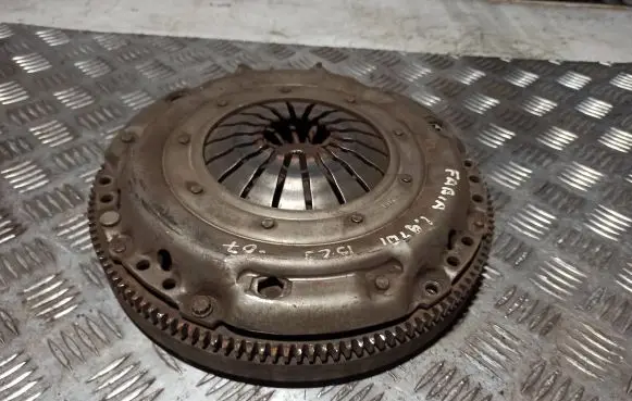 Skoda Fabia Mk2 (5J) Clutch set kit 65608 LUK