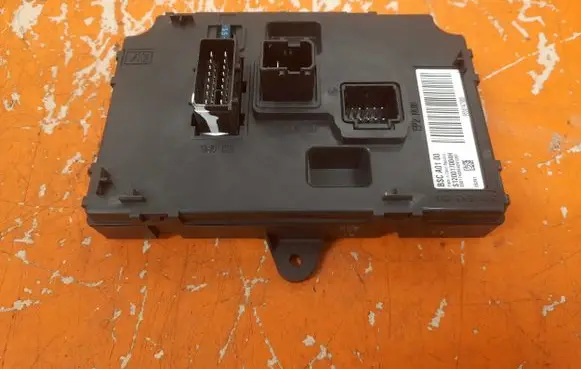 Peugeot 407 Fan control module 9656147980