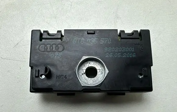 Audi A3 S3 8V Aerial antenna amplifier 8T8035570