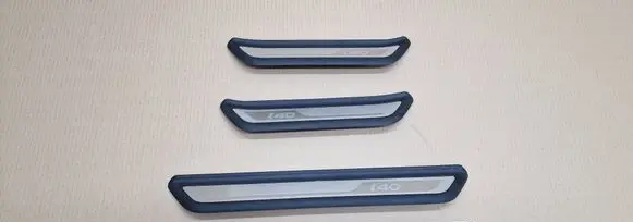 Hyundai i40 Front sill trim cover 858633Z100
