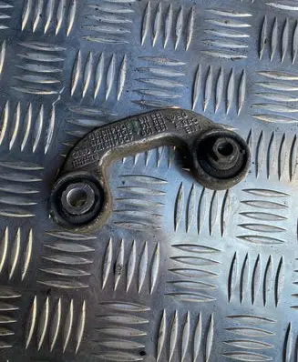 Audi A4 S4 B7 8E 8H Front anti-roll bar/stabilizer link 8D0411317