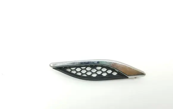 Maserati Ghibli Fender grill 670028906