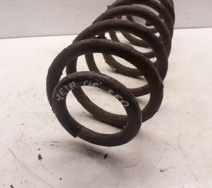 Volkswagen Jetta V Rear coil spring