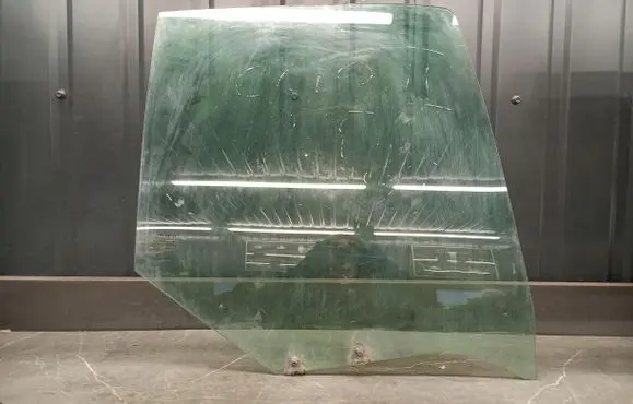 Renault Clio II Rear side window