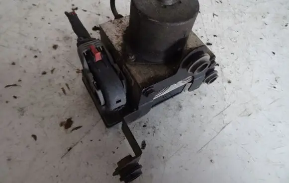 Volkswagen Tiguan ABS Pump 5N0614517M