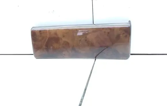 BMW 5 E39 Dashboard glove box trim 8211429