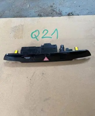 Hyundai Tucson TL Hazard light switch 93700D7100 3D136A1000 090712081504