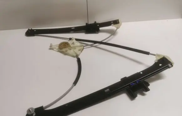 Audi Q7 4M Front window lifting mechanism without motor 4M0837462A