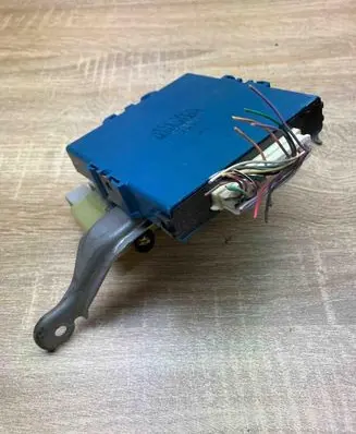 Toyota Corolla Verso AR10 Combustion control unit/module 896180F020 9008087019 WITHPLUG